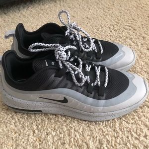 Mens nike axis shoes